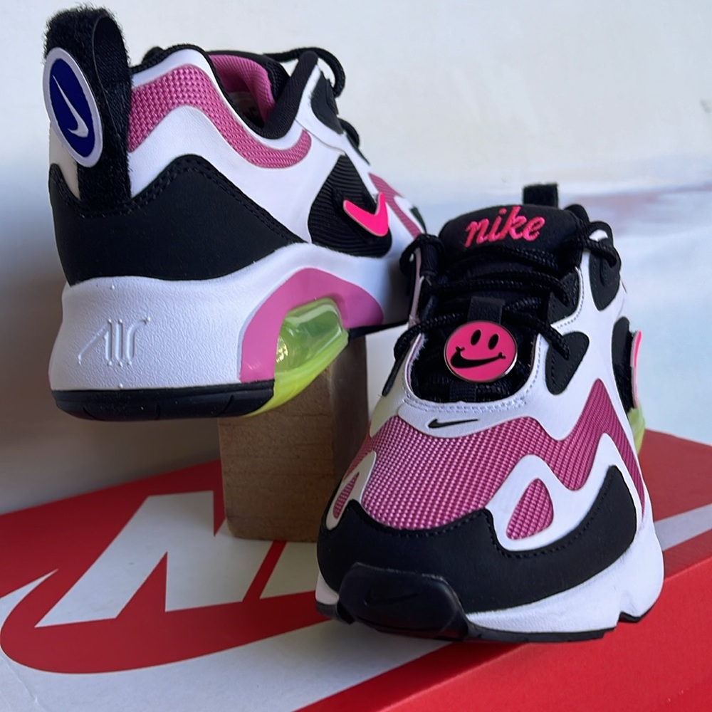 NIKE WMNS AIR MAX 200
BLACK/HYPER PINK NOIR/HYPER ROSE
SNEAKERS Athletic Shoes - Picture 10 of 16